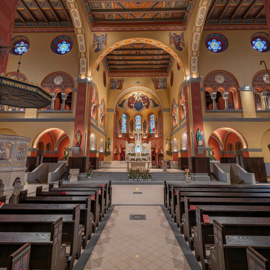 wnętrze kościoła górnego, ambona